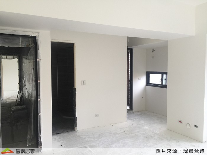 但因格局相當方正，不需要調整隔間，只要規劃合適的擺設即可。