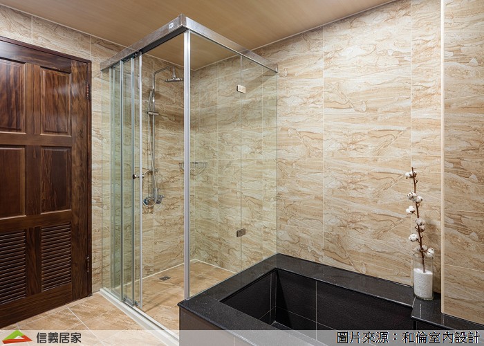 早期居家設計並沒有乾濕分離的概念，因此洗完澡後通常會將整間浴室弄得濕答答，除了會使地板濕滑造成安全疑慮，長期下來也容易產生霉菌不易清理；乾濕分離不僅可以分隔淋浴空間保持外部區域乾爽，使衛浴行走動線更安全，而且打掃起來也比較方便唷！