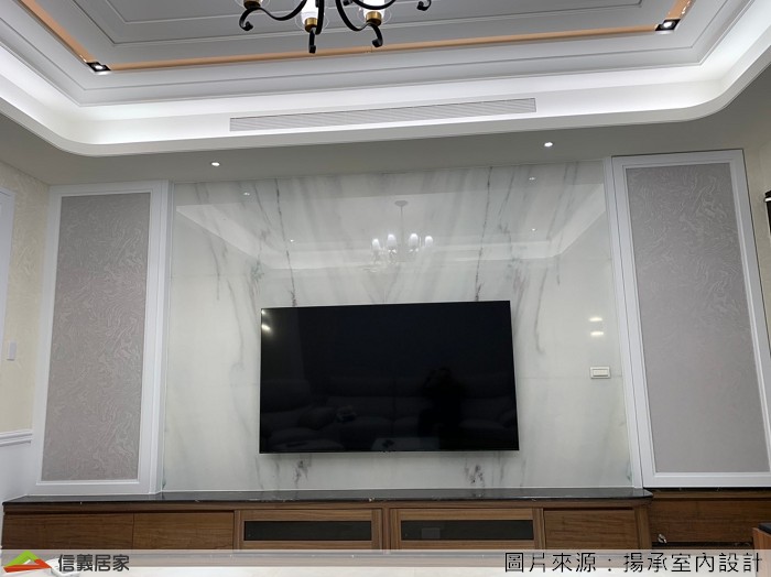 決定結婚是一件人生的大事，而決定一起買房是我們夫妻一起做的第一件事，但是決定裝修是我們第一次大吵的事。因為第一次購買新屋做裝修，許多事情都不太懂，挑選廠商、決定風格尤其是裝修複雜的合約及工程款計算，讓我們公私兩頭燒。  後來設計公司介紹了裝修寶，會有專人定期提醒及窗口可以詢問，在整個裝修過程中，使用裝修寶可以讓我可以不用擔心期程及追加減等的價金問題，廠商也不用擔心各期款項的收款問題，金流交給第三方，讓我們跟廠商的溝通能更順暢。