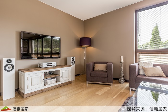 除了Pantone以外，說到居家色彩權威一定要知道來自英國的得利塗料，最近發表了一個名為擁抱改變的2021代表色：「大地棕Brave Ground」。