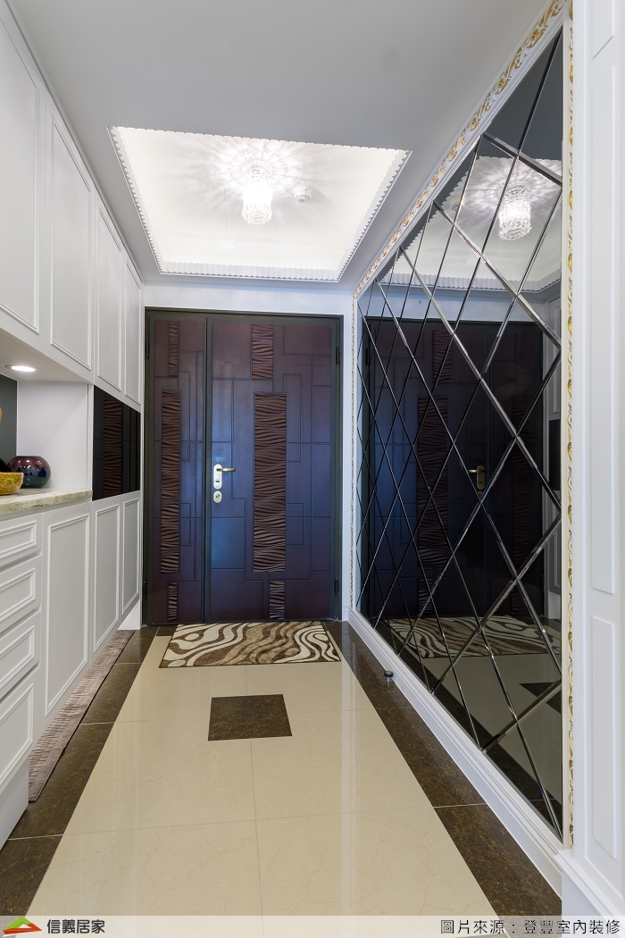 櫃體結合牆面｜區分場域更安心