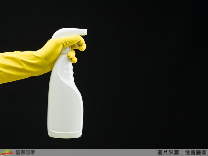 Bonus:漂白水＋衛生紙去除黴菌斑