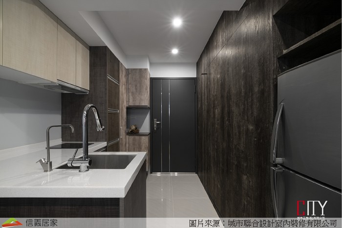 咖啡色廚房室內裝潢設計，包括流理台裝潢圖片