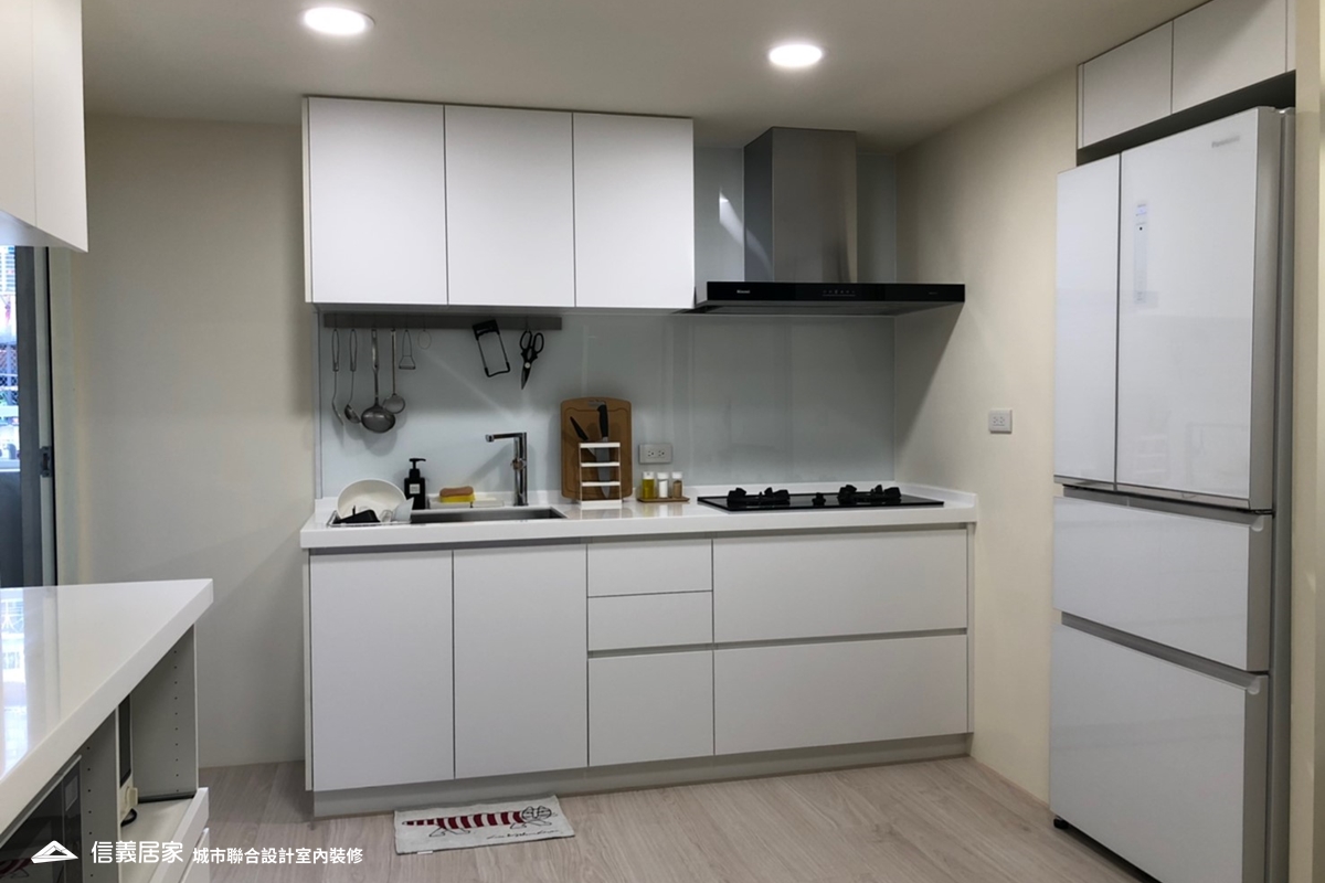 白色廚房室內裝潢設計，包括流理台裝潢圖片