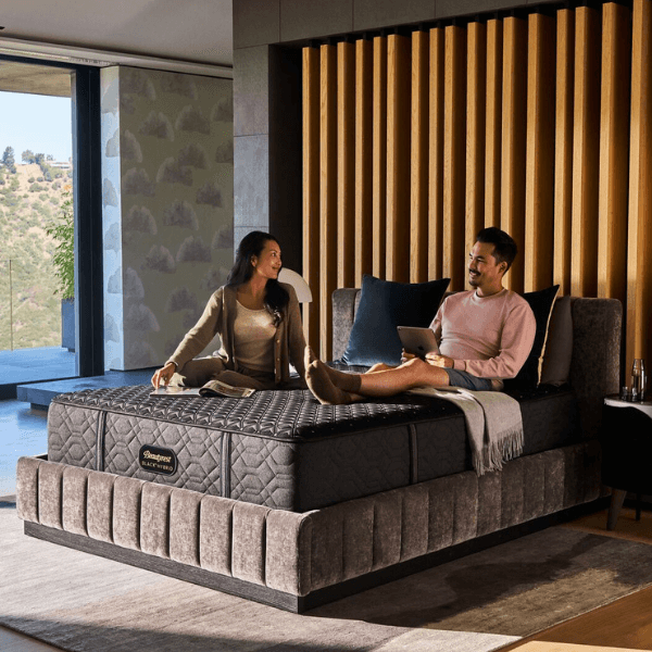 門市預約試躺，專人配送