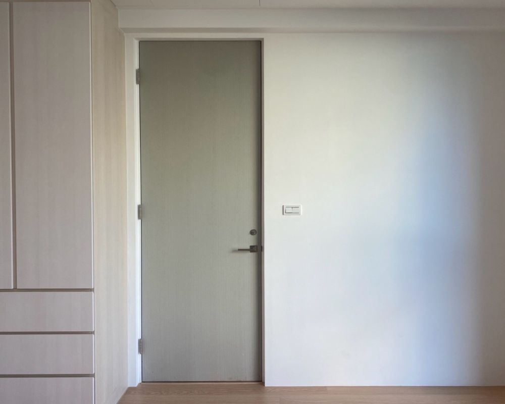 包膜前 - 原始門片