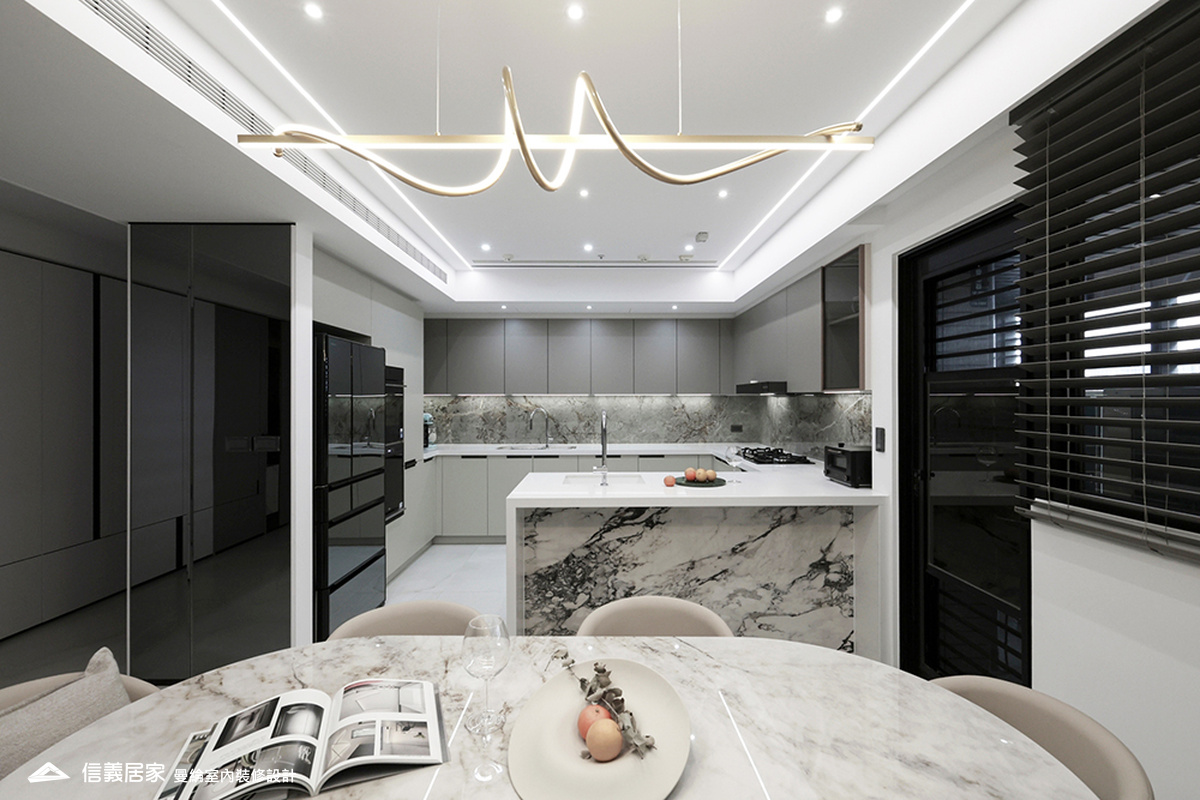 廚房-1-大理石 大板磚 烤漆 藝術漆 鍍鈦飾條 明鏡