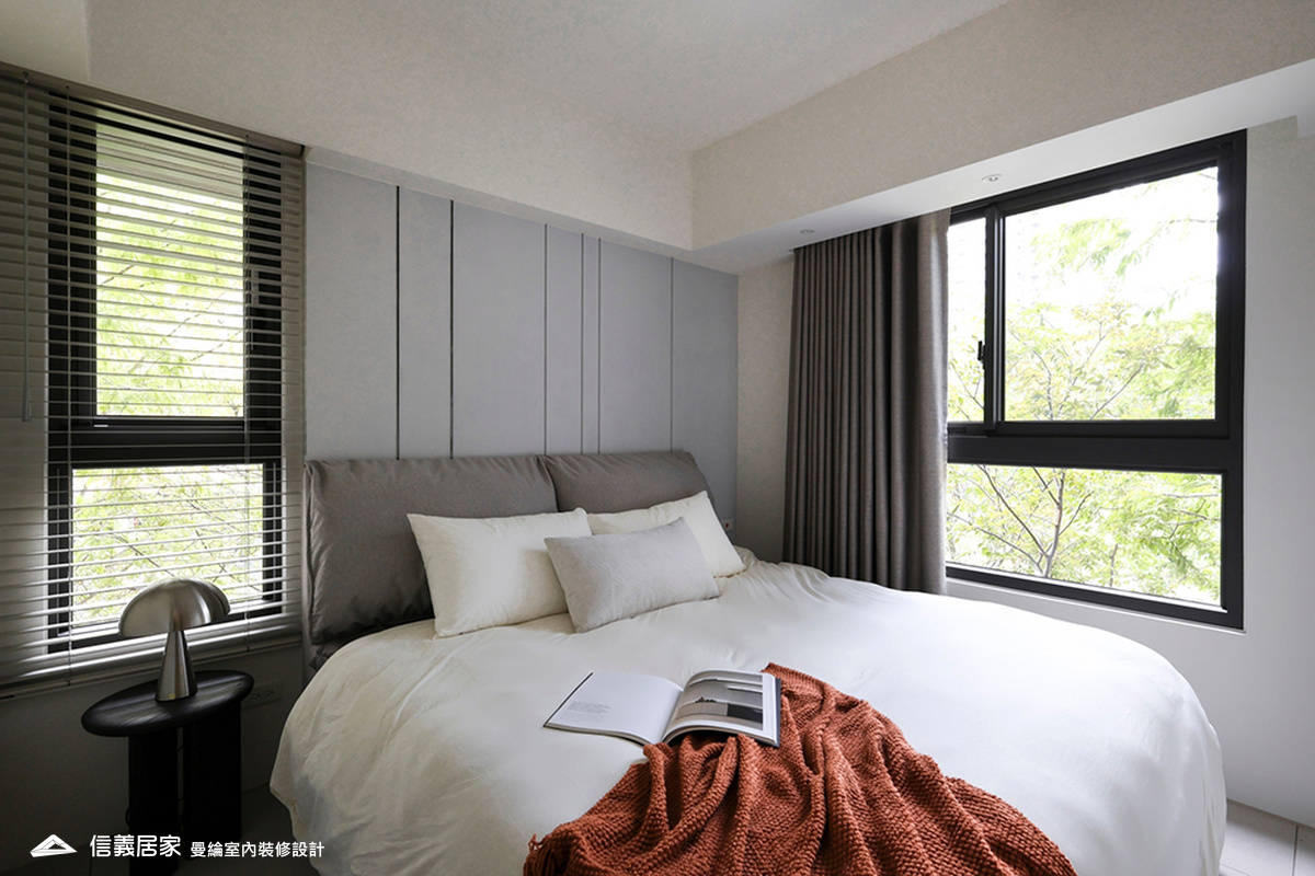 主臥-1-藝術漆 鍍鈦飾條 灰鏡 美術吊燈 柔紗直立簾 進口木百葉