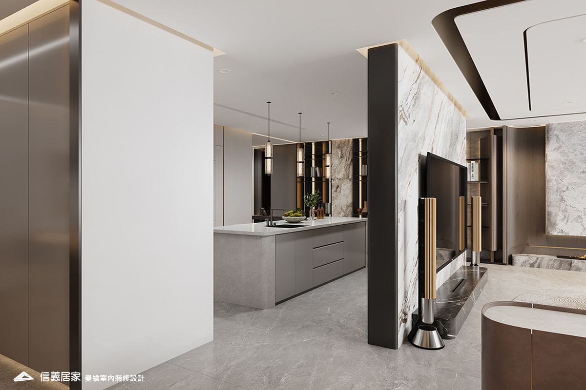 廊道-2-退休宅 輕奢風 大板磚 鍍鈦飾條 格柵 美術吊燈