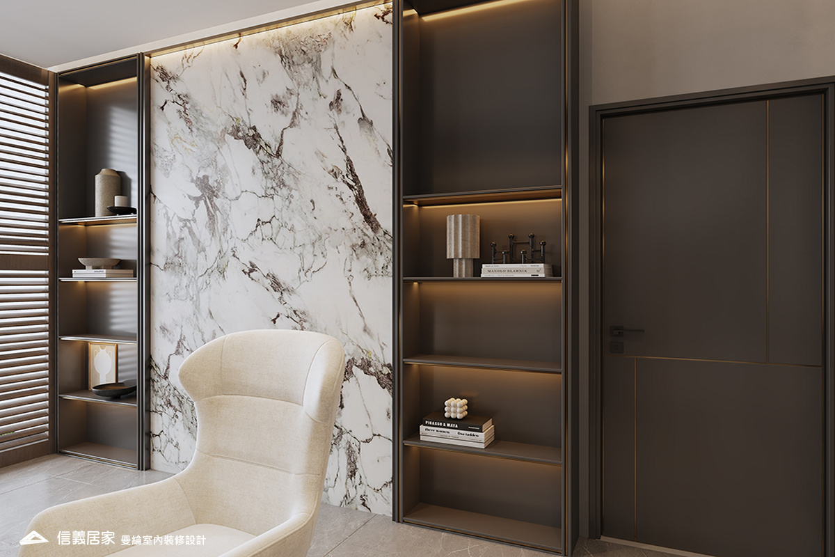 書房-2-退休宅 輕奢風 大板磚 鍍鈦飾條 格柵 美術吊燈