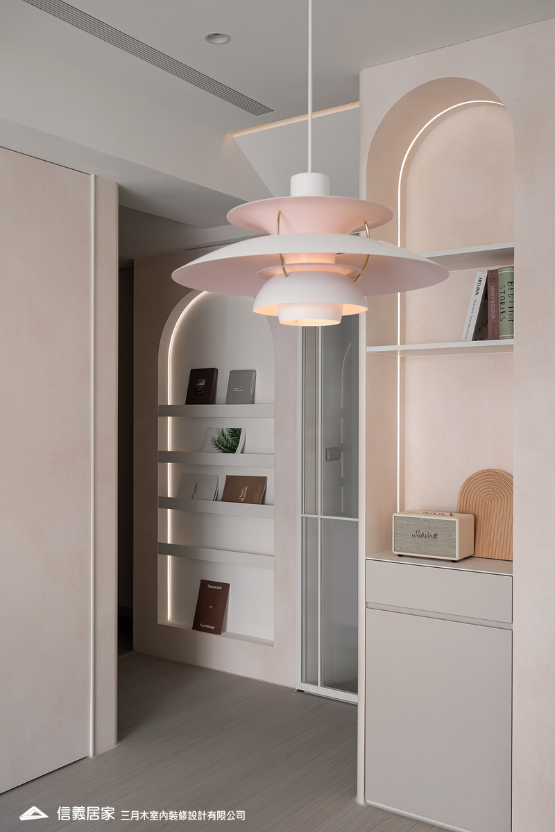 粉紅泡泡屋_圓拱展示櫃 線型LED燈