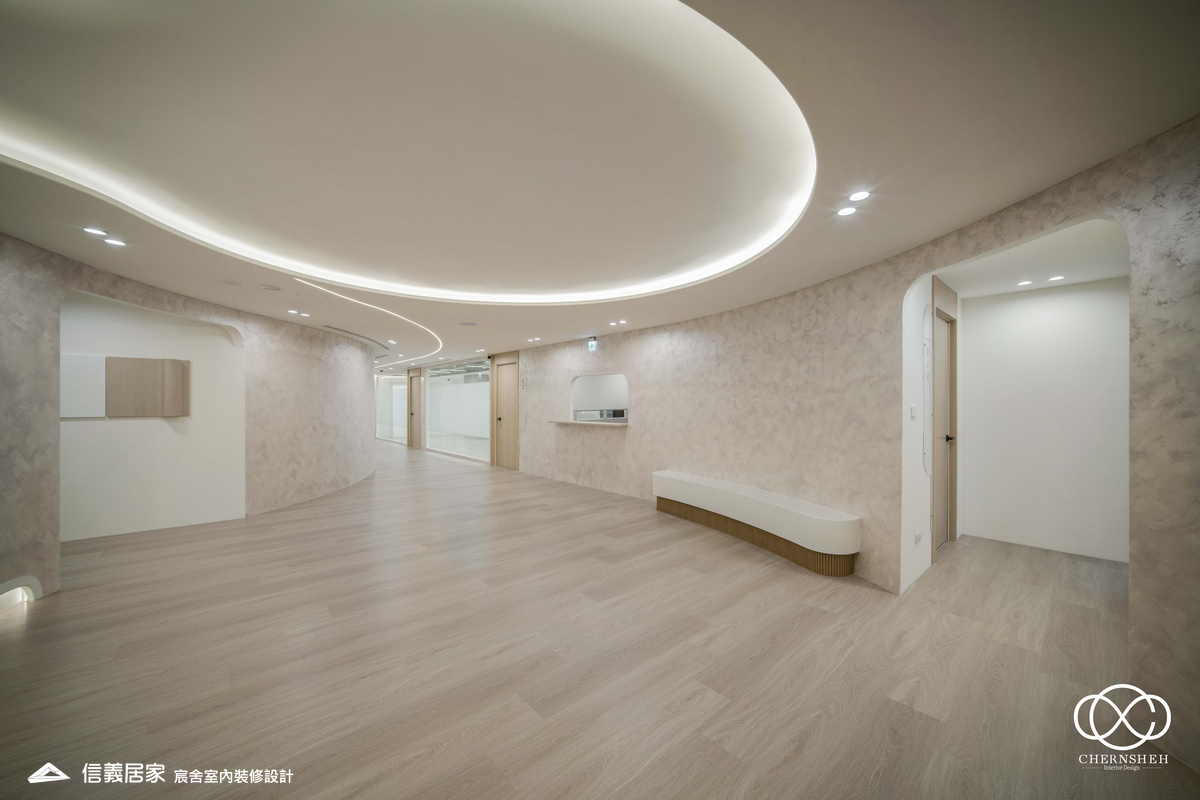 6.大廳_系統櫃_人造植栽_格柵天花板_特殊漆_公共空間