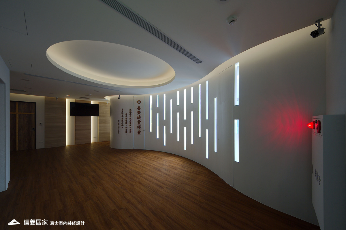 2.公共空間_軌道燈_吸頂燈_壁紙