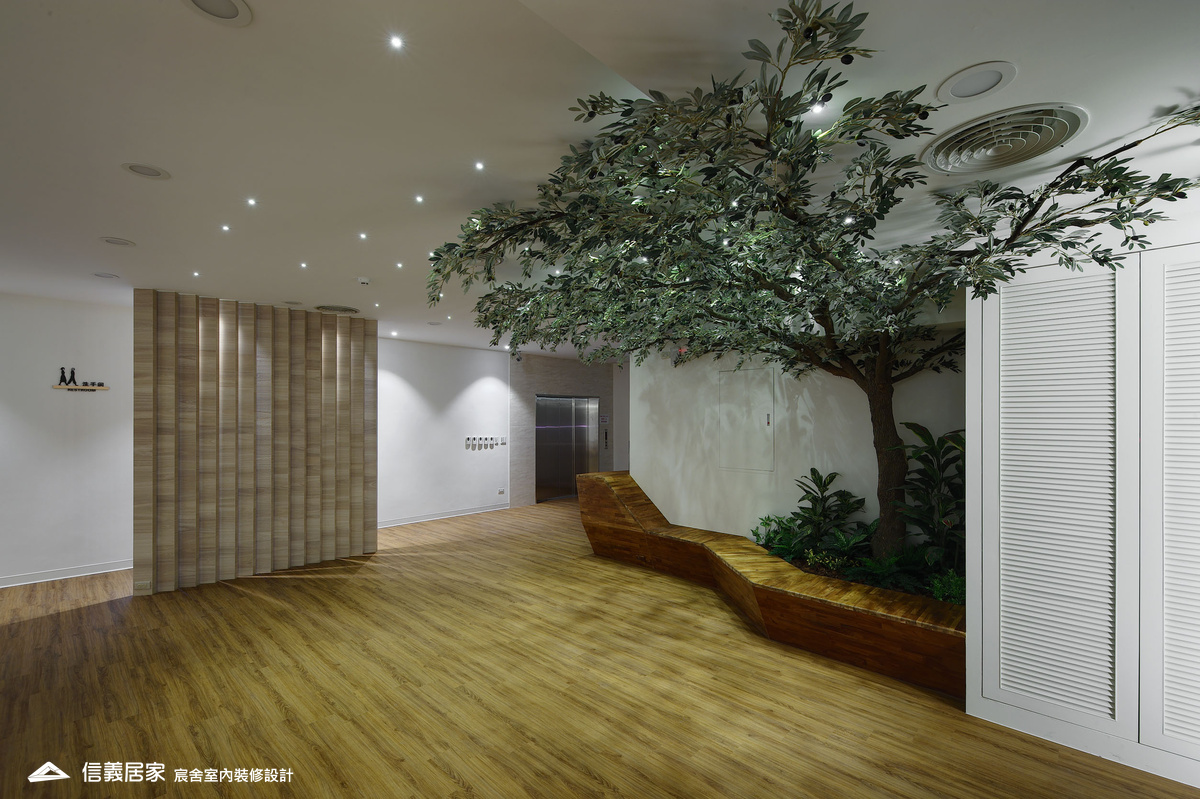 9.公共空間_軌道燈_吸頂燈_壁紙