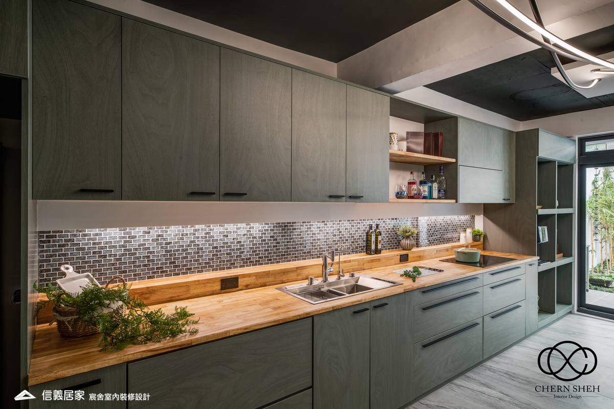 03.客廳_廚房_中島_特殊塗料_系統櫃_電器櫃_鐵件_綠色_黑白_翻新