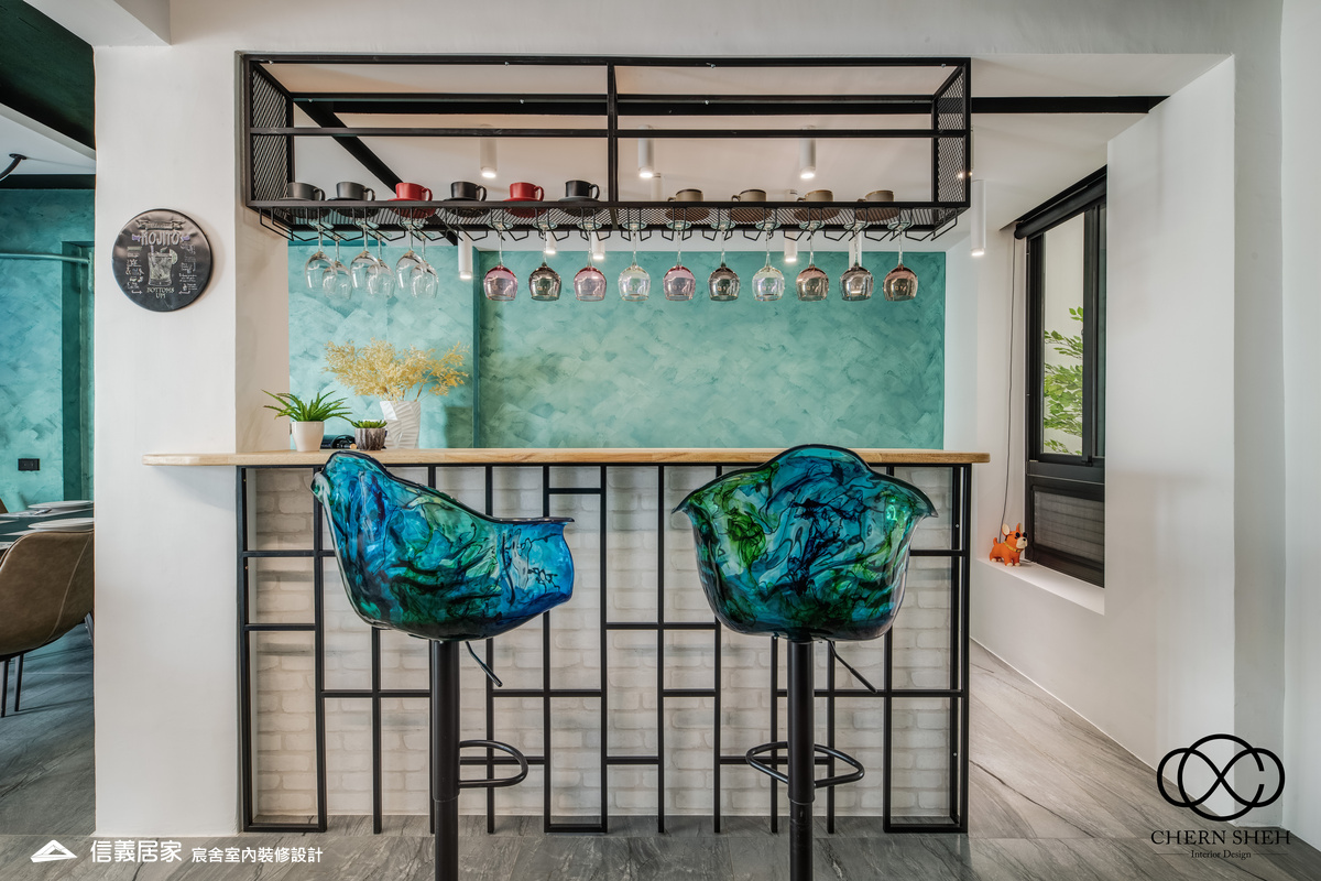 05.客廳_廚房_中島_特殊塗料_系統櫃_電器櫃_鐵件_綠色_黑白_翻新