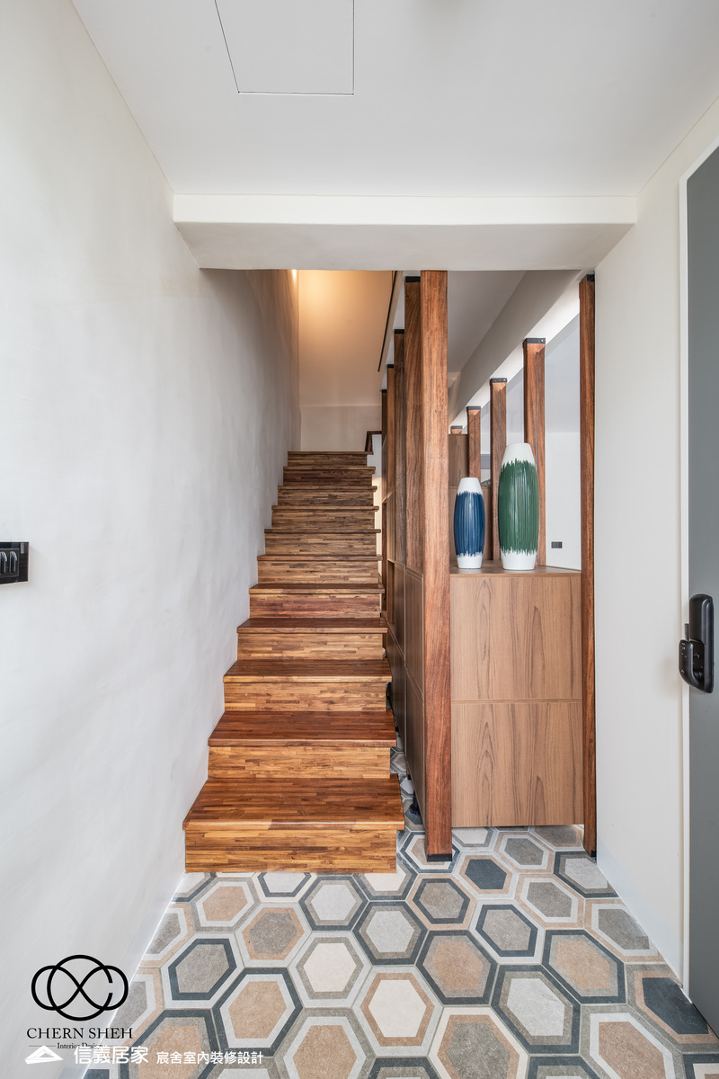 31.玄關_系統櫃_花磚_格磚_翻新