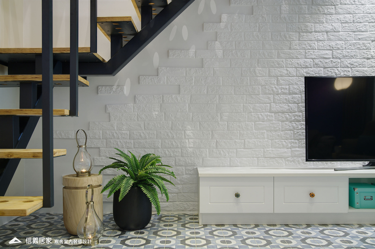 19.客廳_樓梯_鄉村風_系統櫃_特殊塗料_文化磚_花磚_鐵件_中島_白色_紫色_翻新