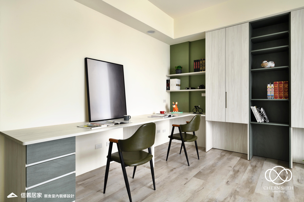 16.書房_系統櫃_格柵_木地板_白色_藍色_樓梯