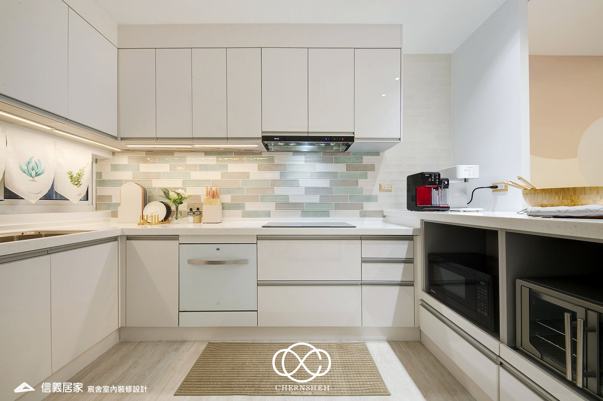 11.廚房_奶油風_花磚_系統櫃_鐵件_白色_米色_奶茶色_翻新
