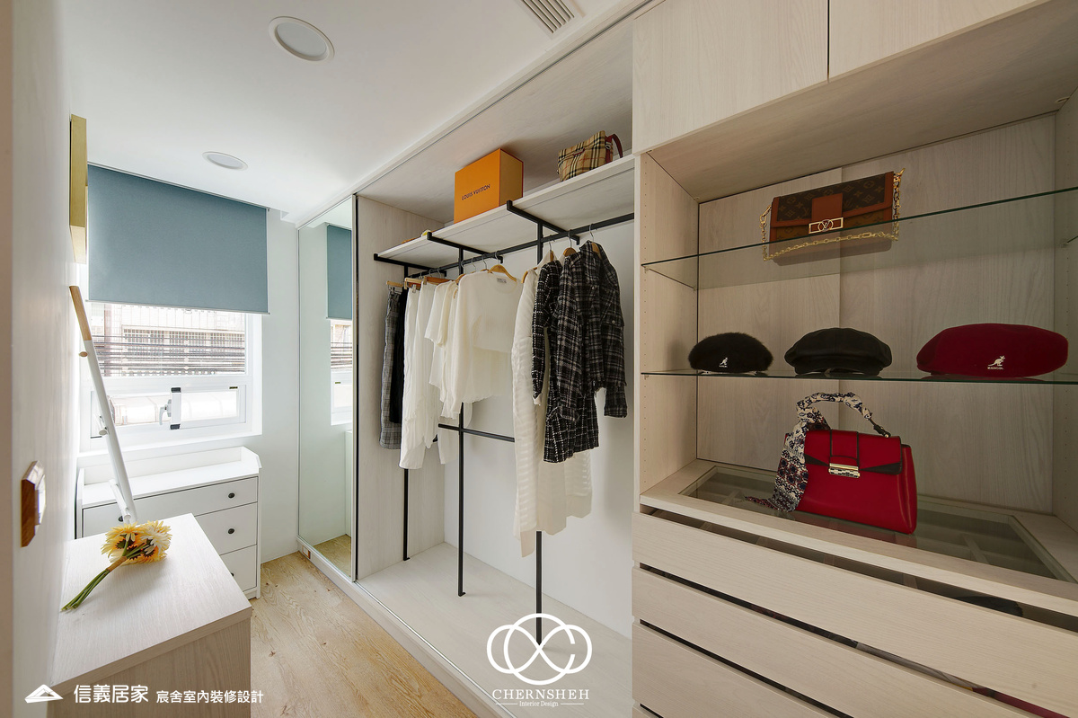 19.臥室_更衣室_系統櫃_鐵件_白色_原木色_翻新