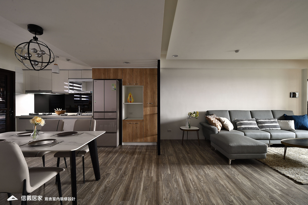 2.客廳_廚房_系統櫃_鐵件_大理石板磚_線板