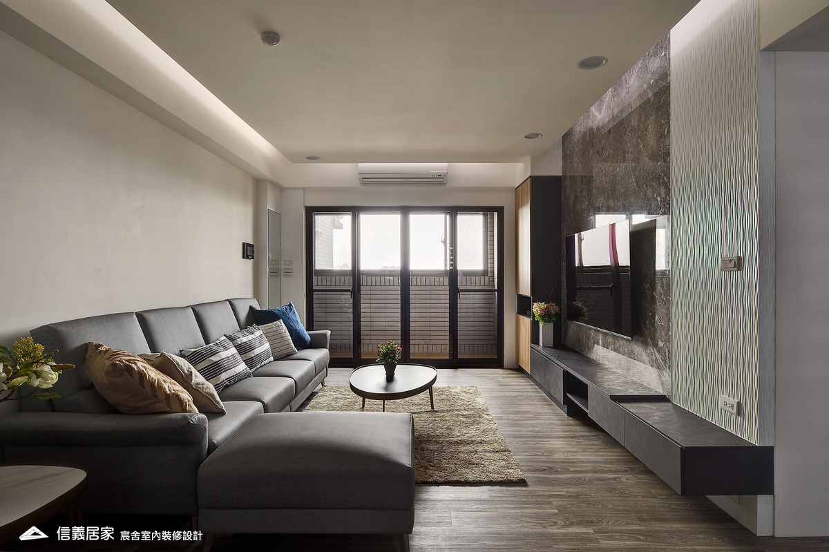 3.客廳_廚房_系統櫃_鐵件_大理石板磚_線板