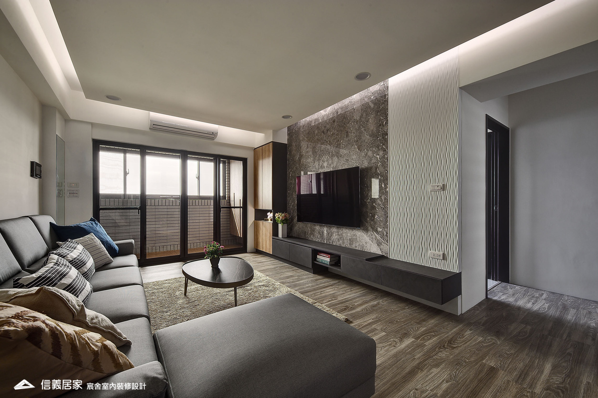 4.客廳_廚房_系統櫃_鐵件_大理石板磚_線板