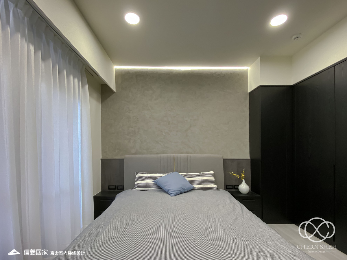 12.臥室_系統櫃_灰色_黑色_特殊漆_玻璃推拉門_輕奢風
