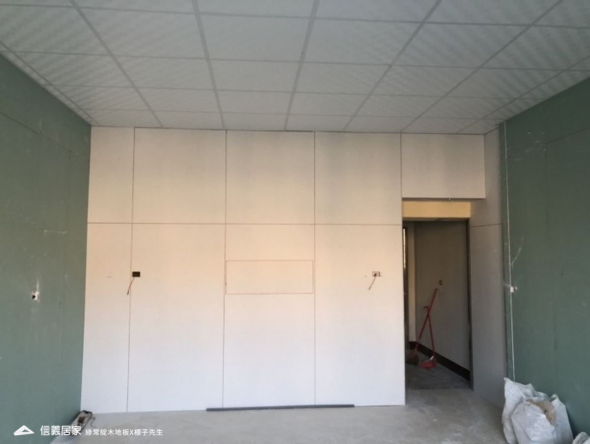 綠常綻4-提供方便建置的輕隔間天花板。